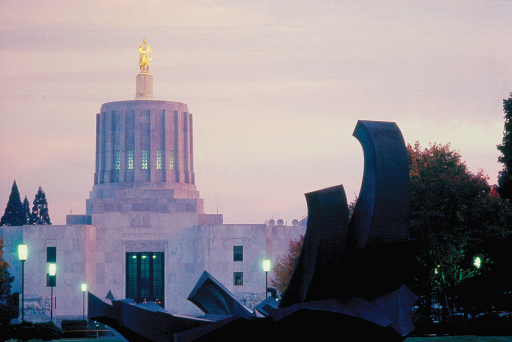 Oregon Legislative Aides Unionize - The Corvallis Advocate - Vimarsana News