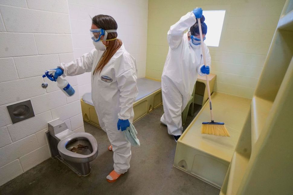 Four More COVID Deaths in Oregon Prisons - The Corvallis Advocate - Vimarsana News